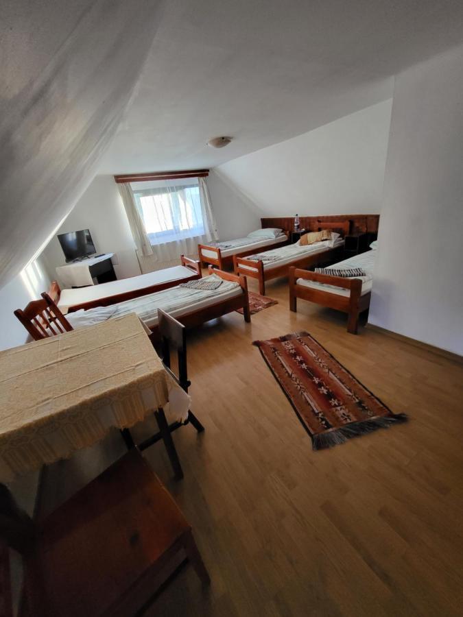 Betty Panzio Hotel Miercurea Ciuc Exterior photo