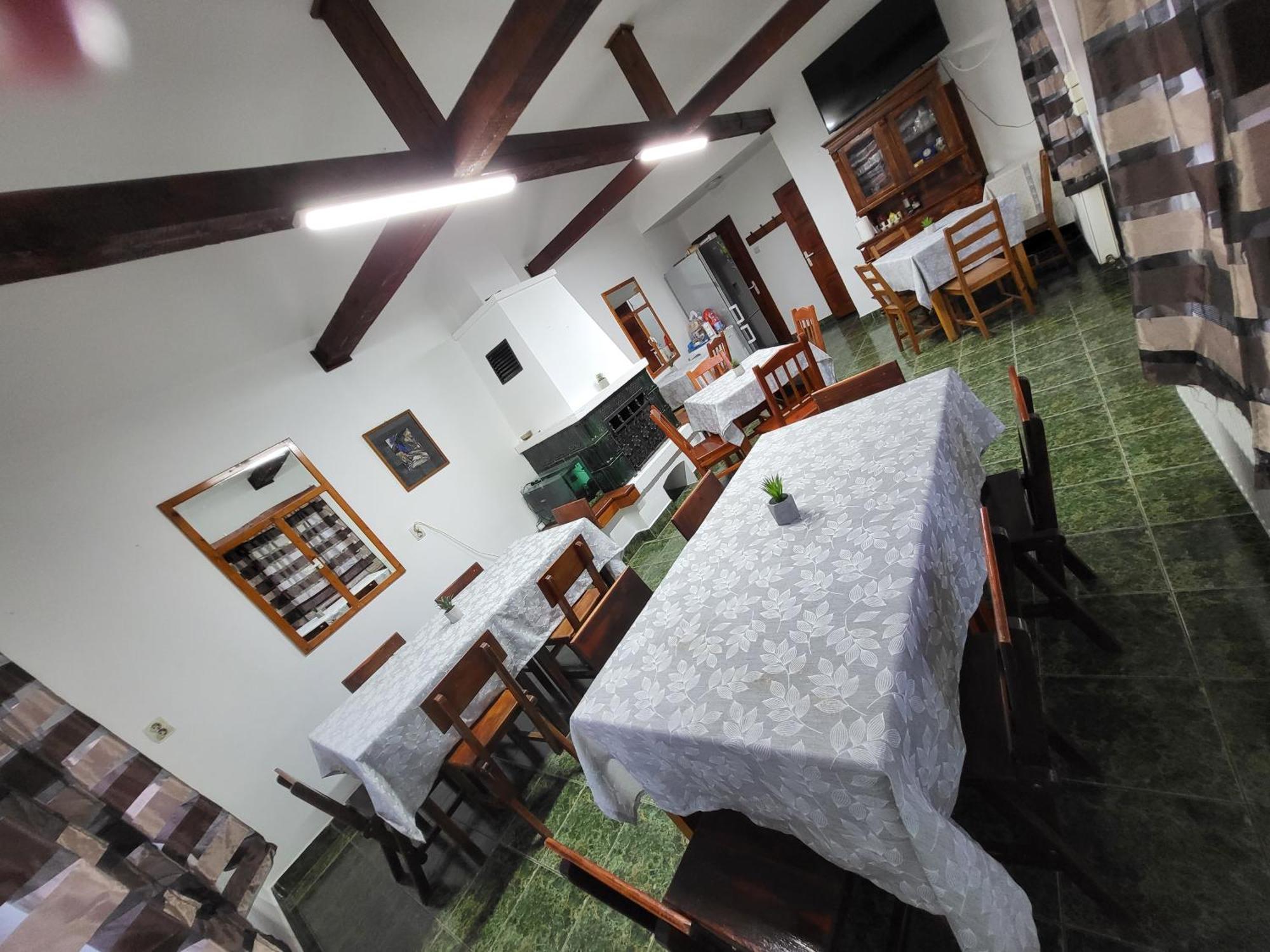 Betty Panzio Hotel Miercurea Ciuc Exterior photo