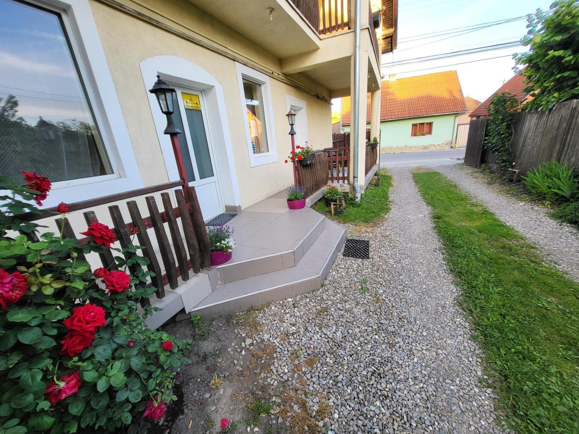 Betty Panzio Hotel Miercurea Ciuc Exterior photo