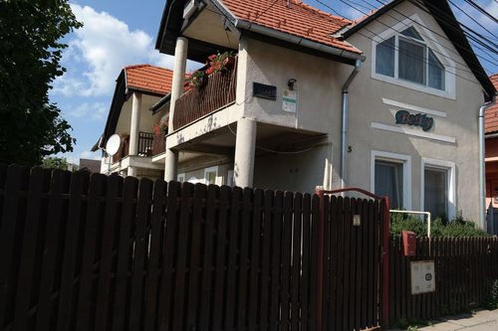 Betty Panzio Hotel Miercurea Ciuc Exterior photo